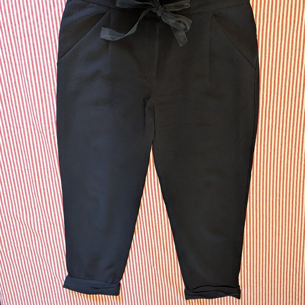 Cropped crepey tie-waist trousers